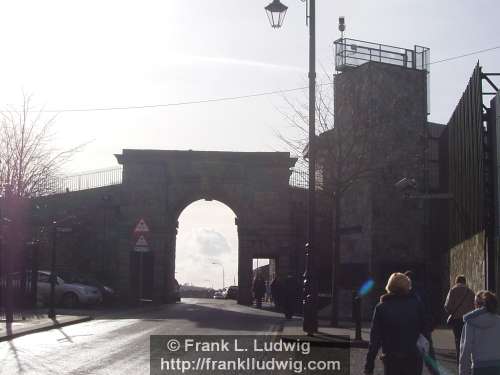 Derry, Bishop's Gate